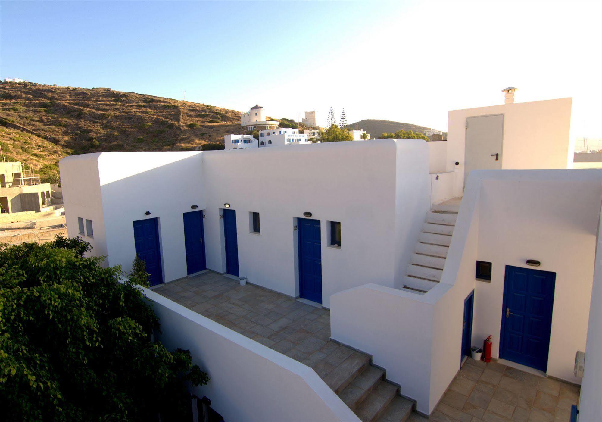 Anna's 2* Karterados (Santorini)